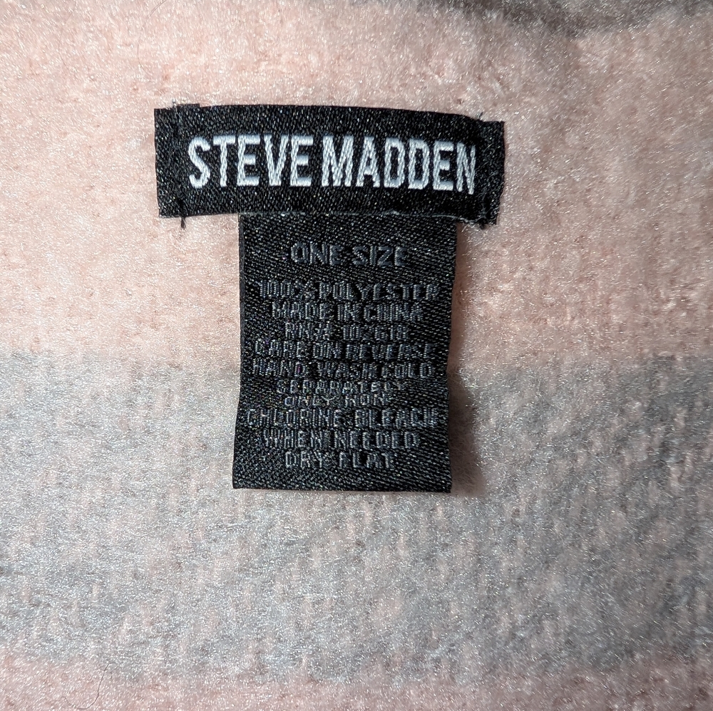 🩷 🩶 Pale Pink & Gray Plaid Wide & Long Cozy Scarf, Wrap, Shawl - Picture 3 of 9